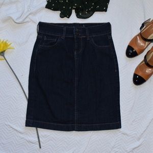 CLEARANCE❗Old Navy - Dark Navy Denim Skirt - 0P